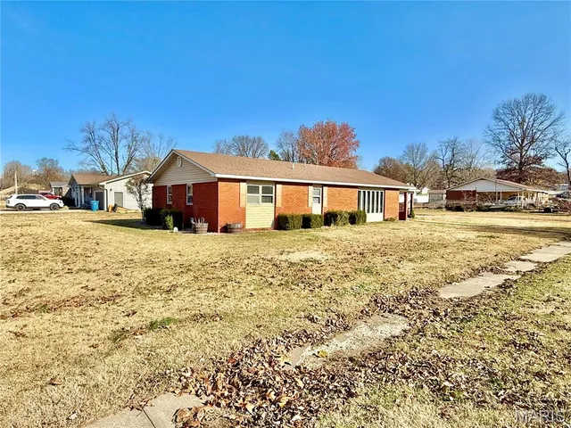$199,900 | 15263 County Road 604, Dexter, MO 63841