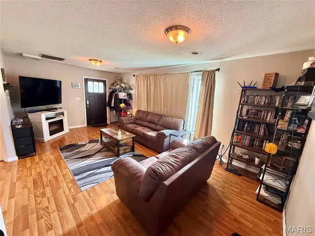 $199,900 | 15263 County Road 604, Dexter, MO 63841