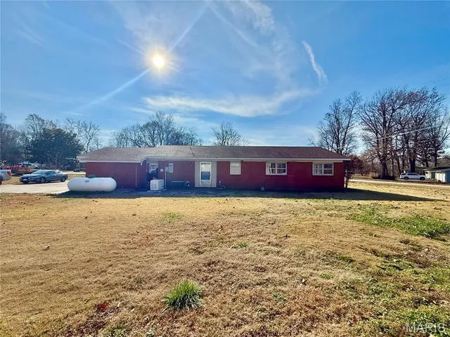 $199,900 | 15263 County Road 604, Dexter, MO 63841