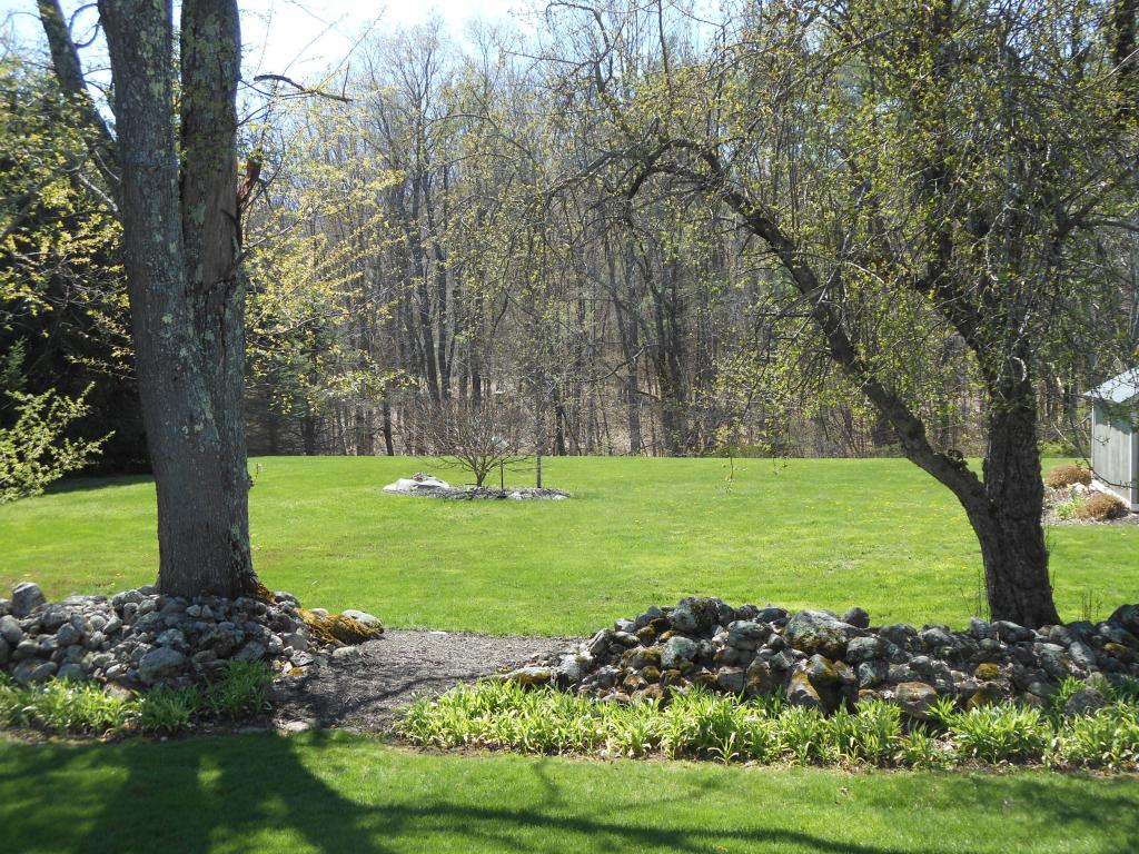 35 Hillcrest Road Goffstown, NH 03045 - Photo 6 of 26 Gallery Image 6