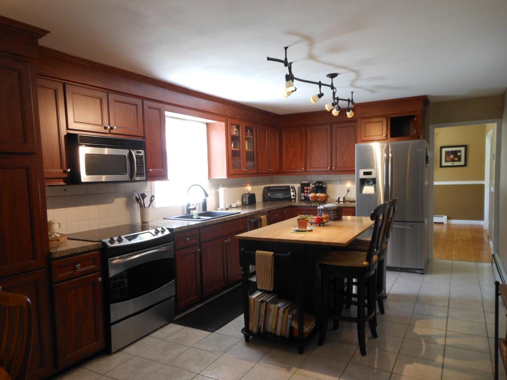 35 Hillcrest Road Goffstown, NH 03045 - Photo 7 of 26 Gallery Image 7