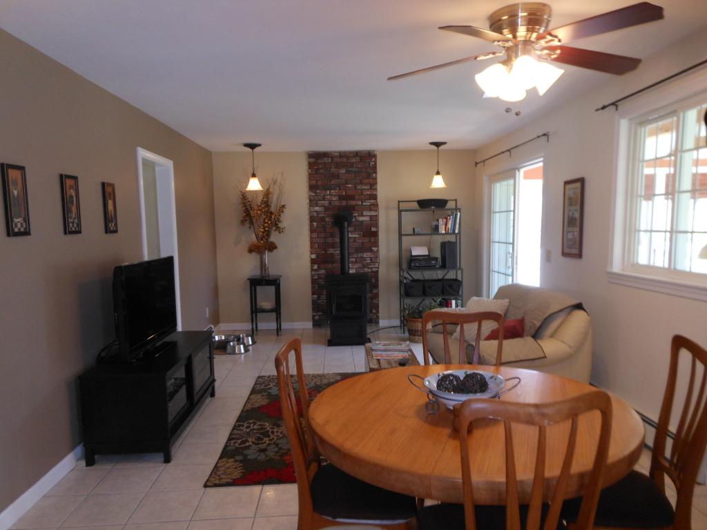 35 Hillcrest Road Goffstown, NH 03045 - Photo 8 of 26 Gallery Image 8