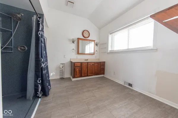 $1,600 | 2822 22nd Street, Columbus, IN 47201