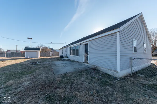 $1,600 | 2822 22nd Street, Columbus, IN 47201
