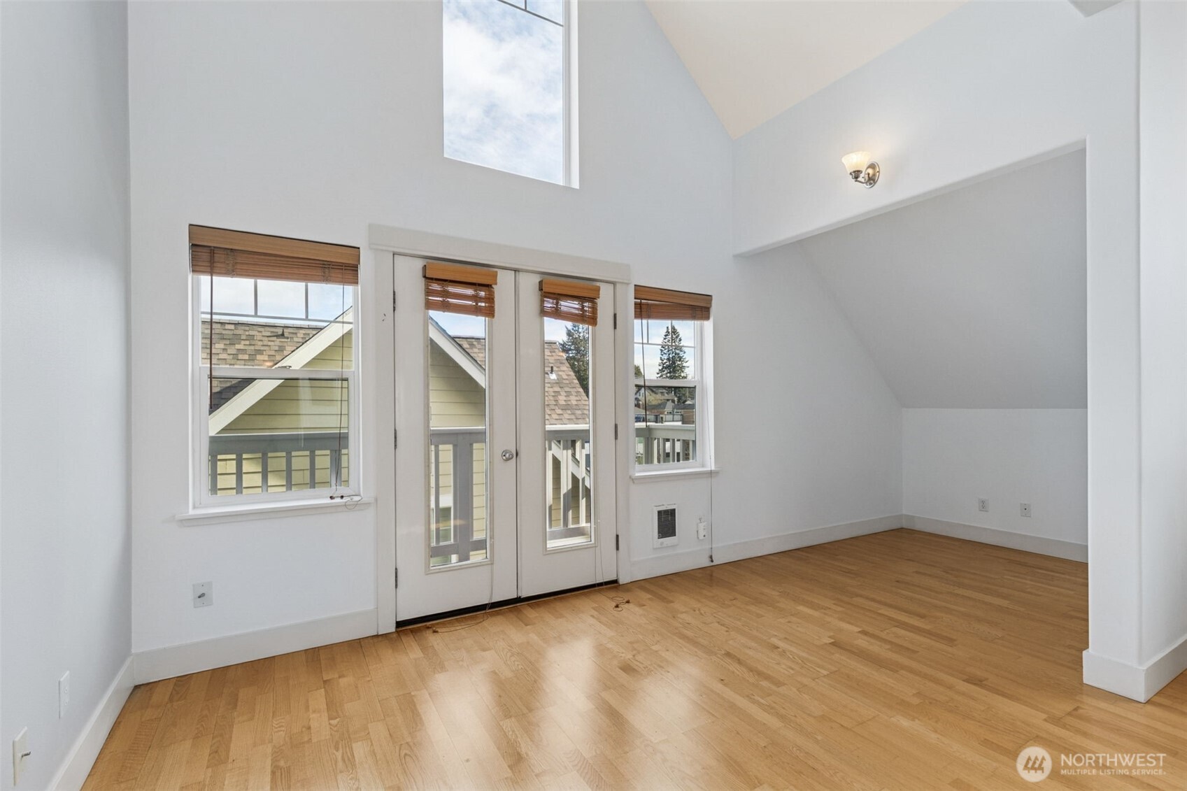 5907 40th Avenue Southwest, Unit A Seattle, WA 98136 - Photo 7 of 20