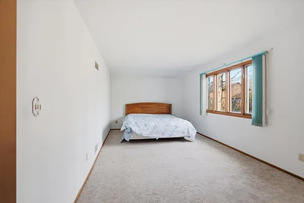 $474,900 | 4615 South Delphine Drive, New Berlin, WI 53151