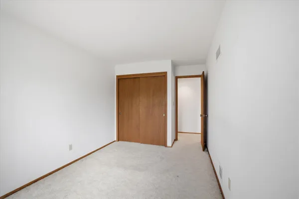 $474,900 | 4615 South Delphine Drive, New Berlin, WI 53151
