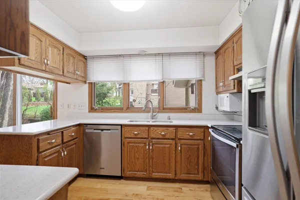 $474,900 | 4615 South Delphine Drive, New Berlin, WI 53151
