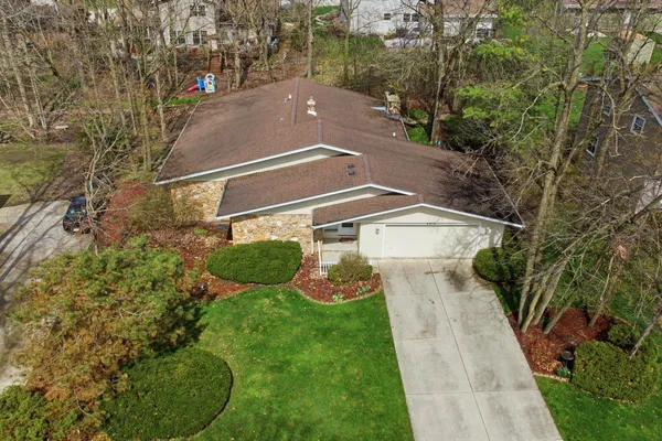 $474,900 | 4615 South Delphine Drive, New Berlin, WI 53151