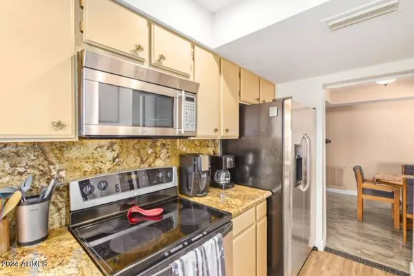 $3,200 | 2615 East Campbell Avenue, Phoenix, AZ 85016