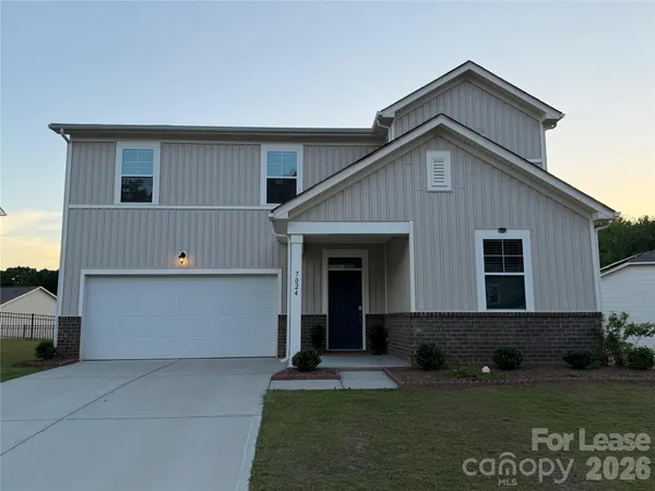 $2,700 | 7024 Maple Run Circle, Charlotte, NC 28215