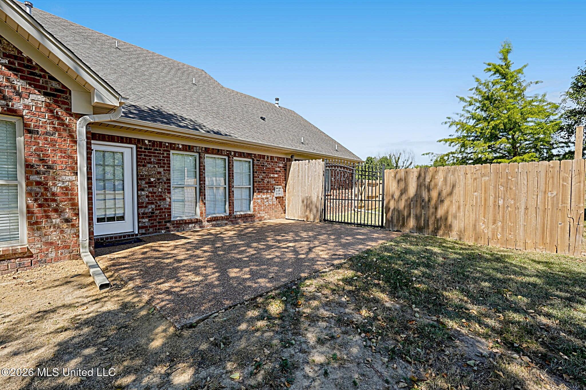 2690 Rodeo Way Nesbit, MS 38651 - Photo 28 of 32 Back Patio
