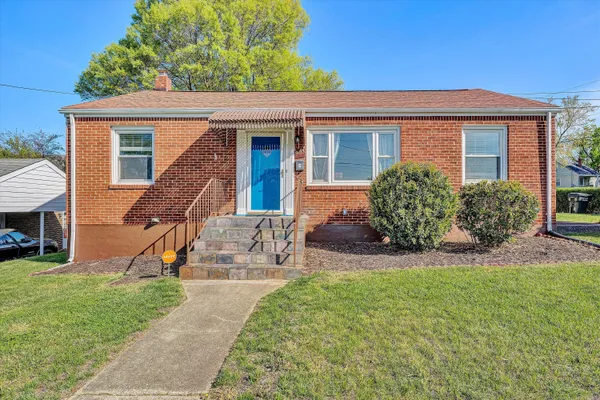 $239,900 | 903 Marston Street, Salem, VA 24153