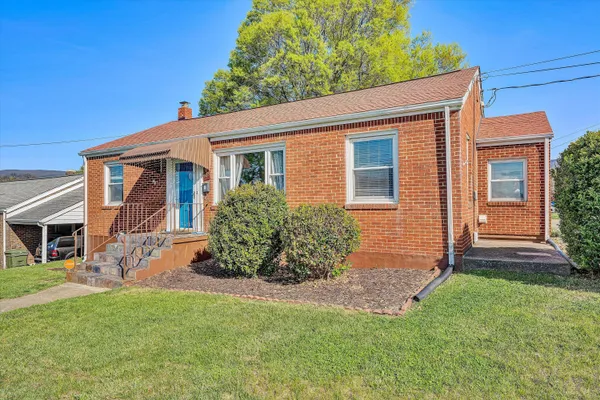 $239,900 | 903 Marston Street, Salem, VA 24153