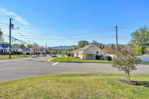 $239,900 | 903 Marston Street, Salem, VA 24153