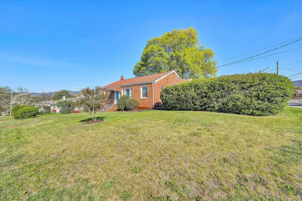 $239,900 | 903 Marston Street, Salem, VA 24153