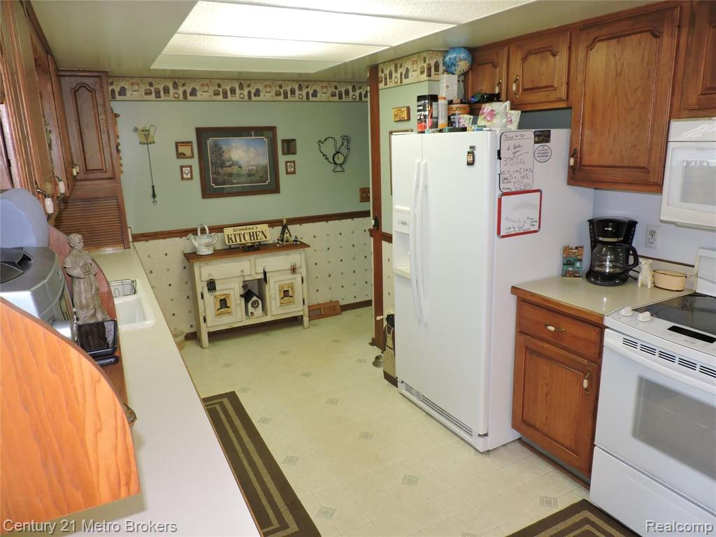 6350 Arbela Road Millington, MI 48746 - Photo 13 of 41