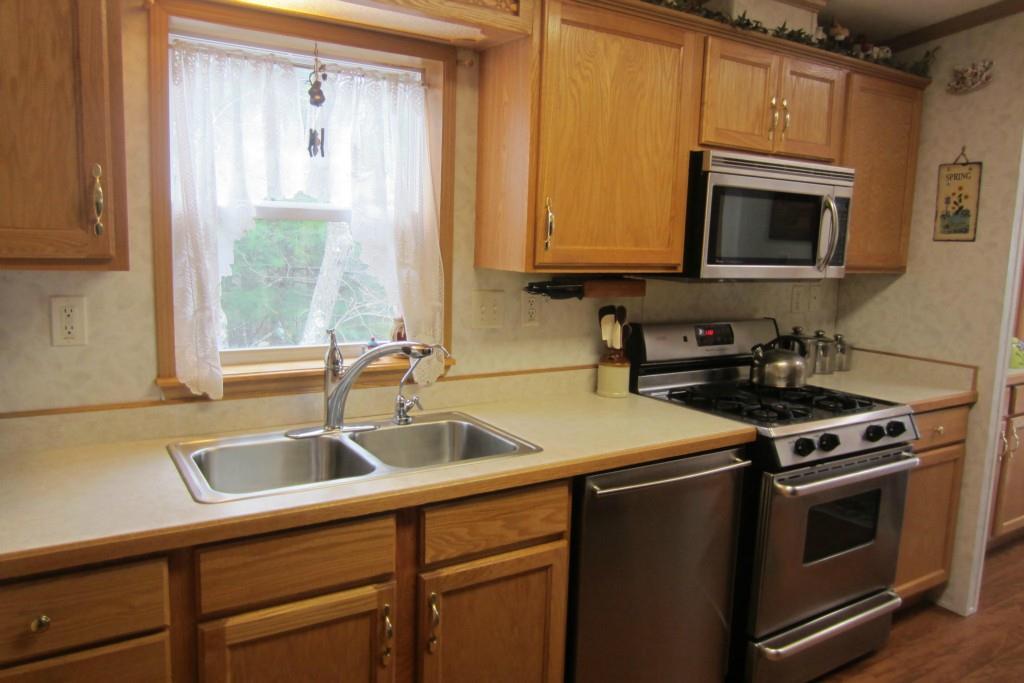 65 Pit Road Phippsburg, ME 04562 - Photo 10 of 35 Fully-applianced kitchen, including...