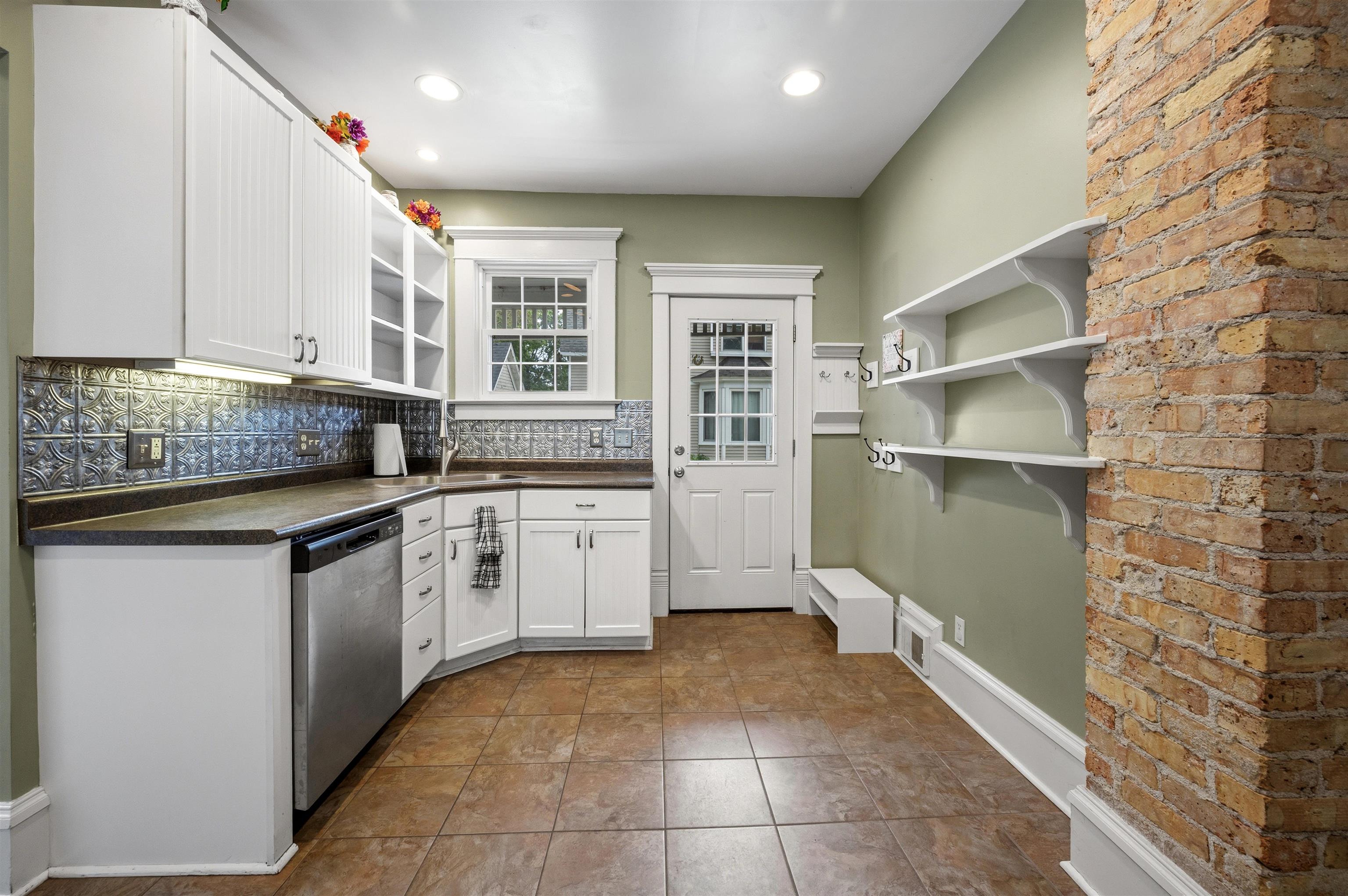 507 Parish Street Delavan, WI 53115 - Photo 16 of 37