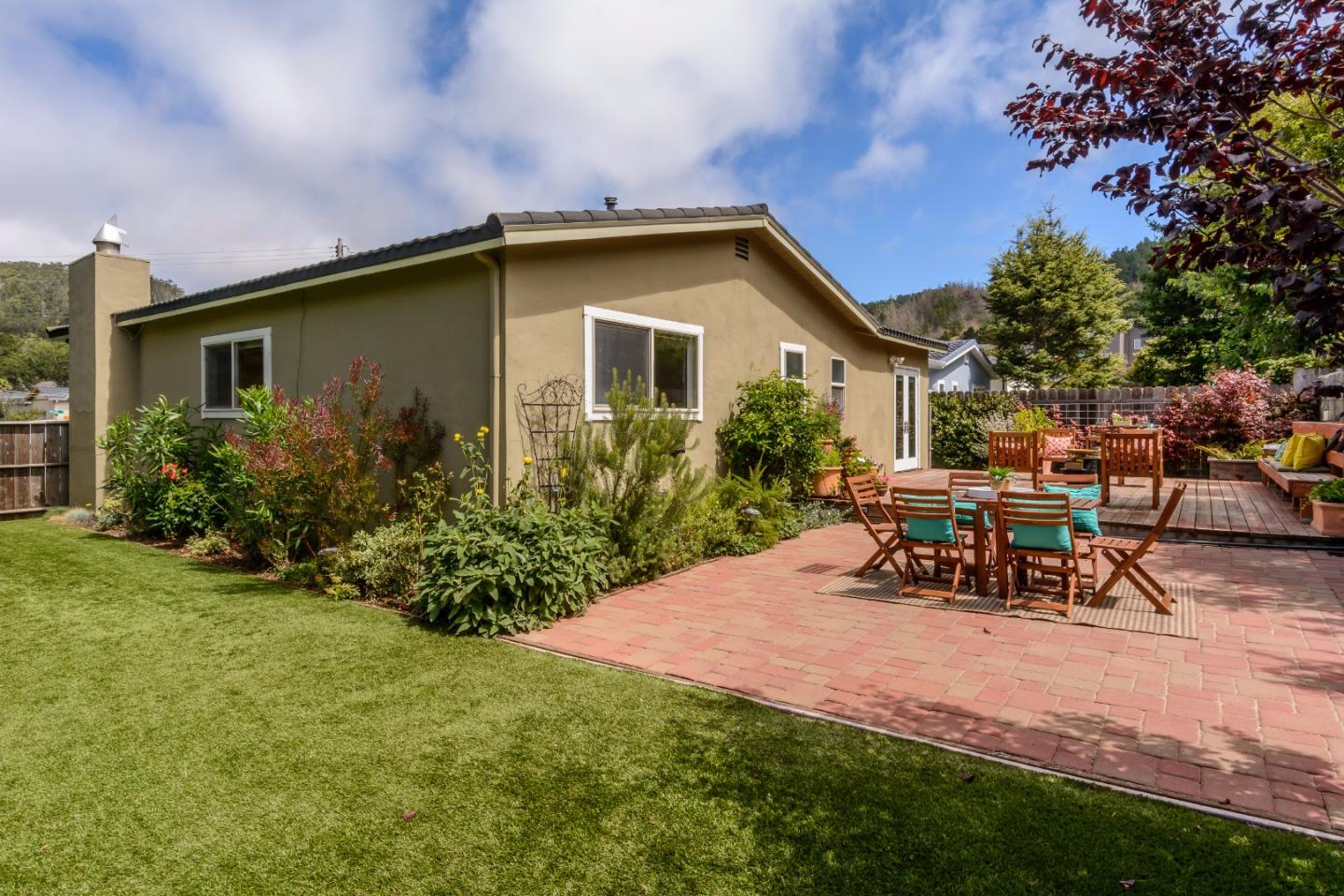 416 Cullen Road Pacifica, CA 94044 - Photo 17 of 18 a view of a house with patio