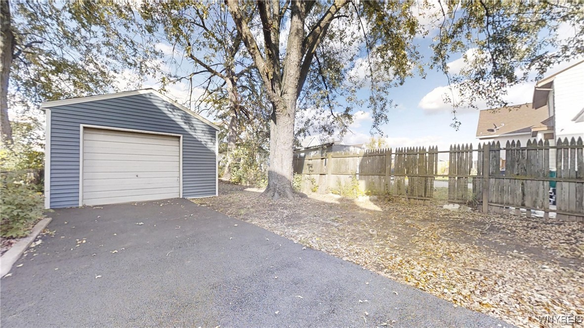 36 Layer Avenue Buffalo, NY 14207 - Photo 33 of 36