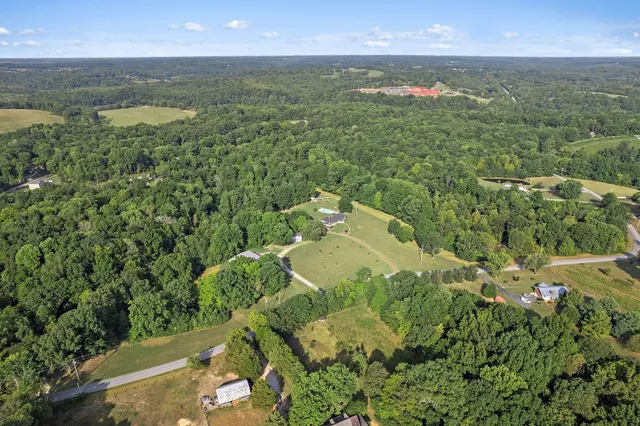 a view of a outdoor space with a city view
