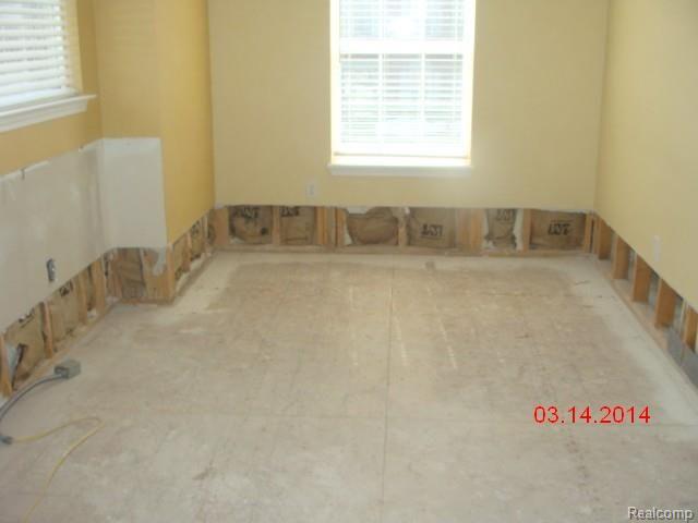 10892 Pardee Road Taylor, MI 48180 - Photo 17 of 21 dining area after.jpg