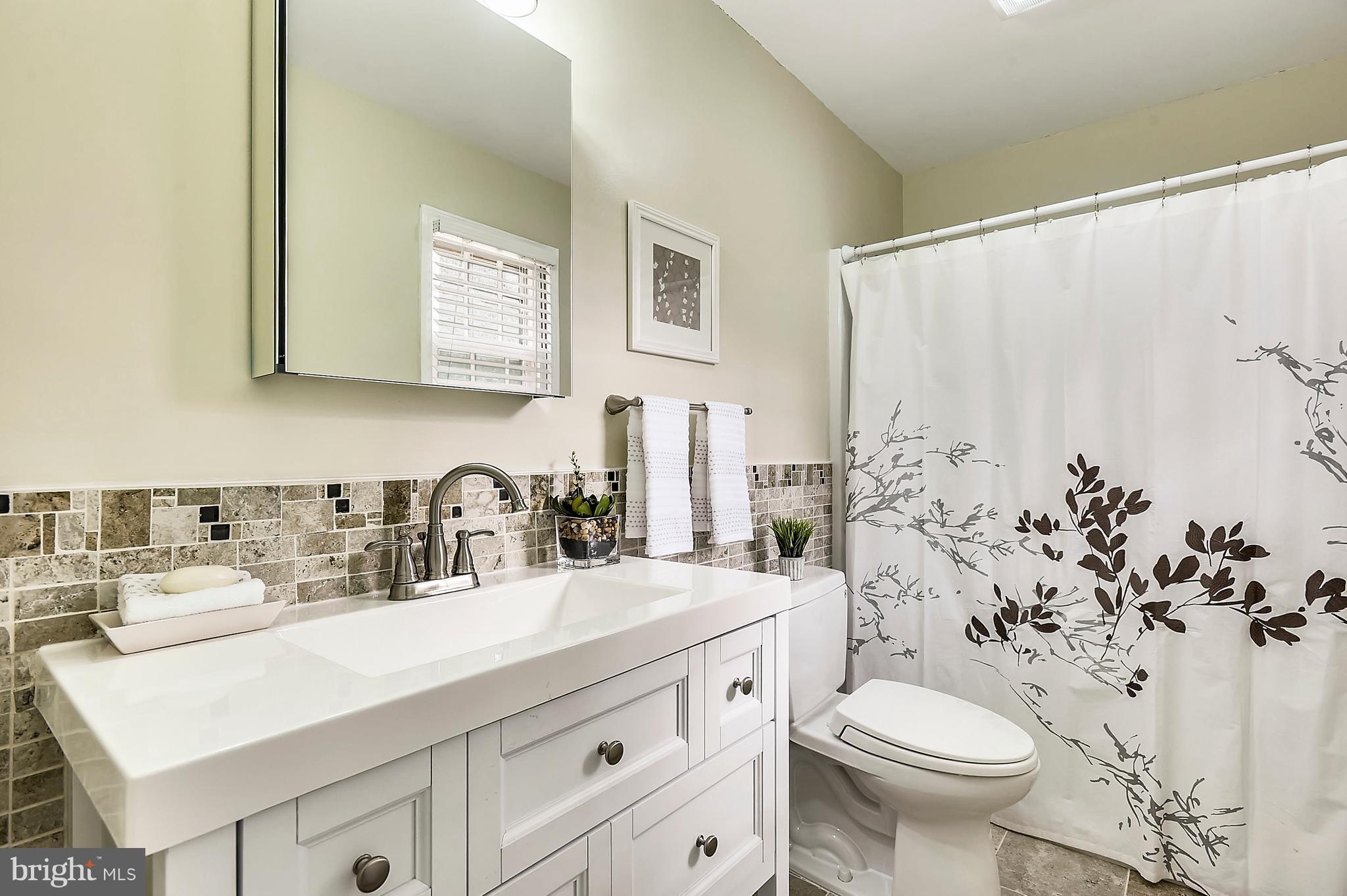 2009 Post Road Vienna, VA 22181 - Photo 13 of 30 Renovated master bath