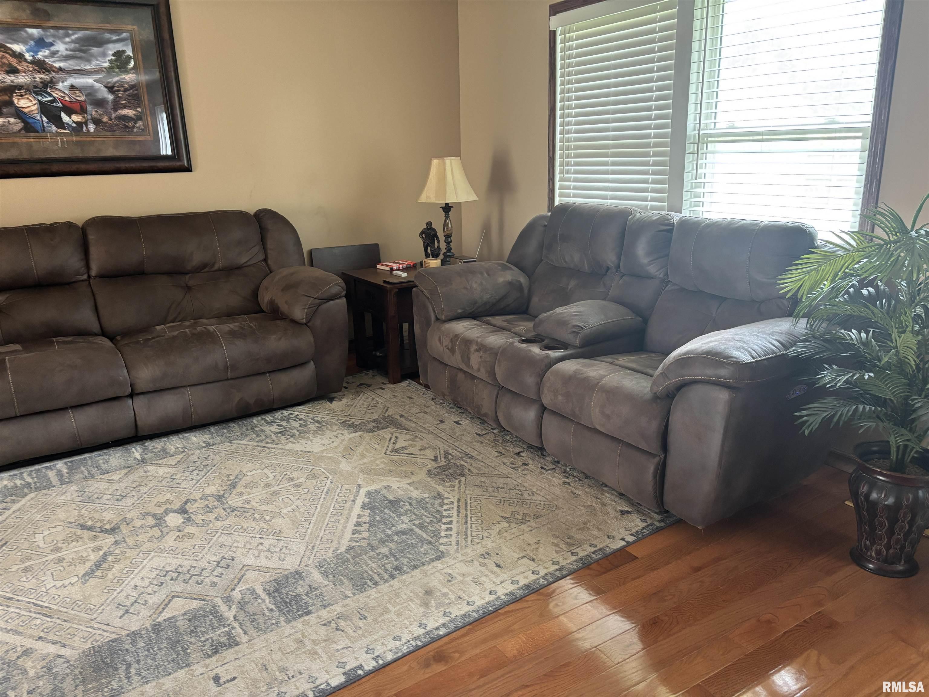 1202 6th Street Pawnee, IL 62558 - Photo 3 of 27