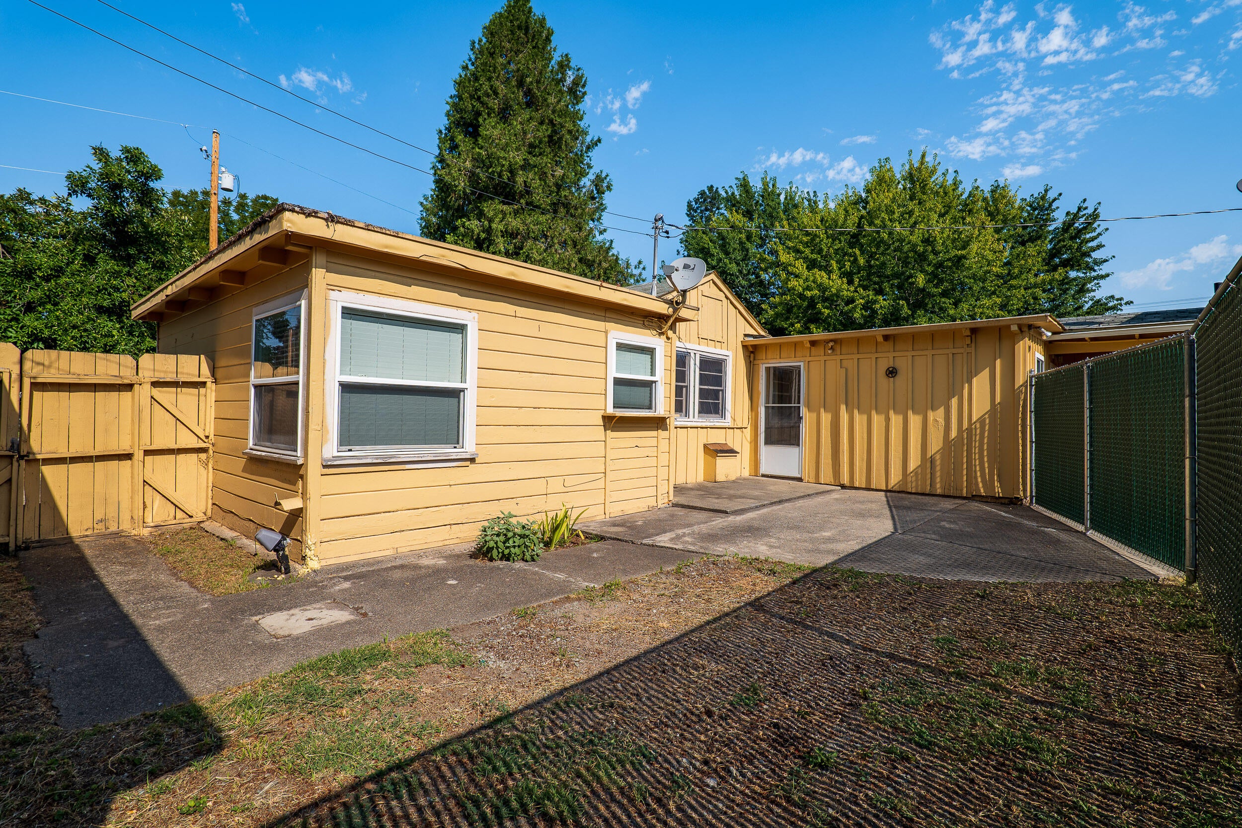 2185 Lower River Road Grants Pass, OR 97526 - Photo 37 of 46 2185SWLowerRiverRd-034