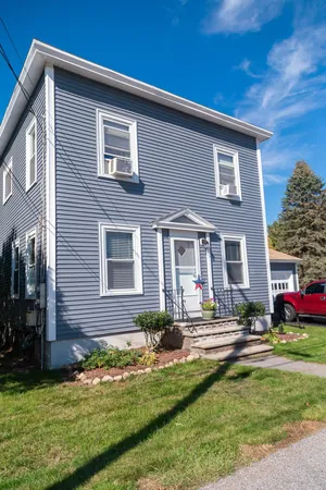 $1,995 | 180 Highland Street, Laconia, NH 03246