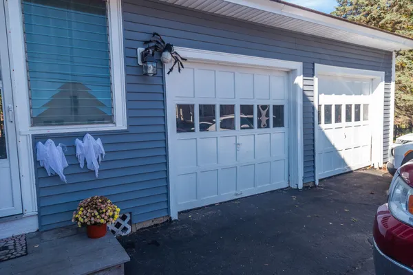 $1,995 | 180 Highland Street, Laconia, NH 03246
