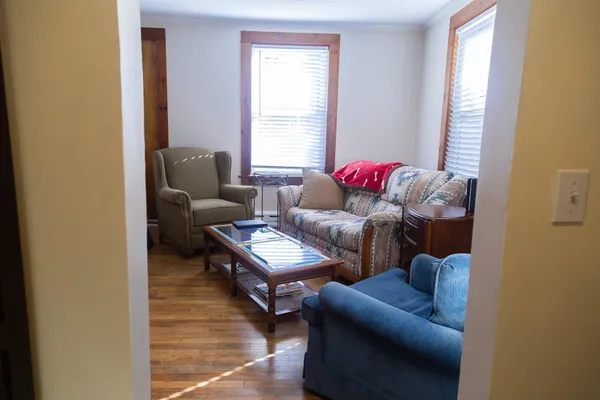 $1,995 | 180 Highland Street, Laconia, NH 03246