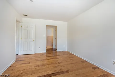 $479,000 | 200 Cambridge Court, Unit 200, Clifton, NJ 07014