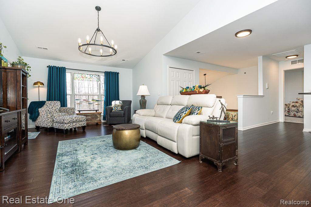 1724 Deepwood Circle, Unit 47 Rochester, MI 48307 - Photo 11 of 41 Gallery Image 11