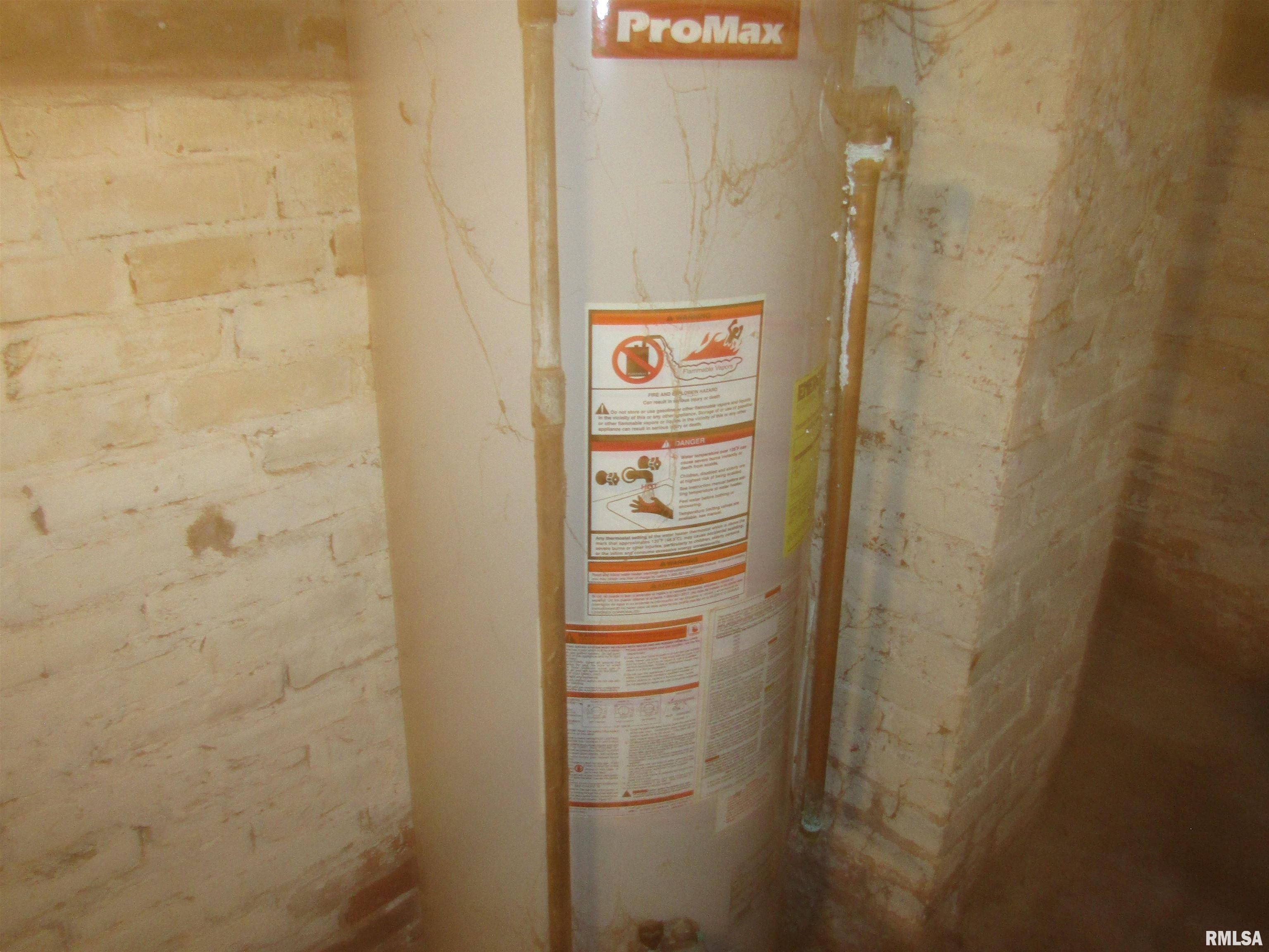 307 South Maple Street Lewistown, IL 61542 - Photo 30 of 31