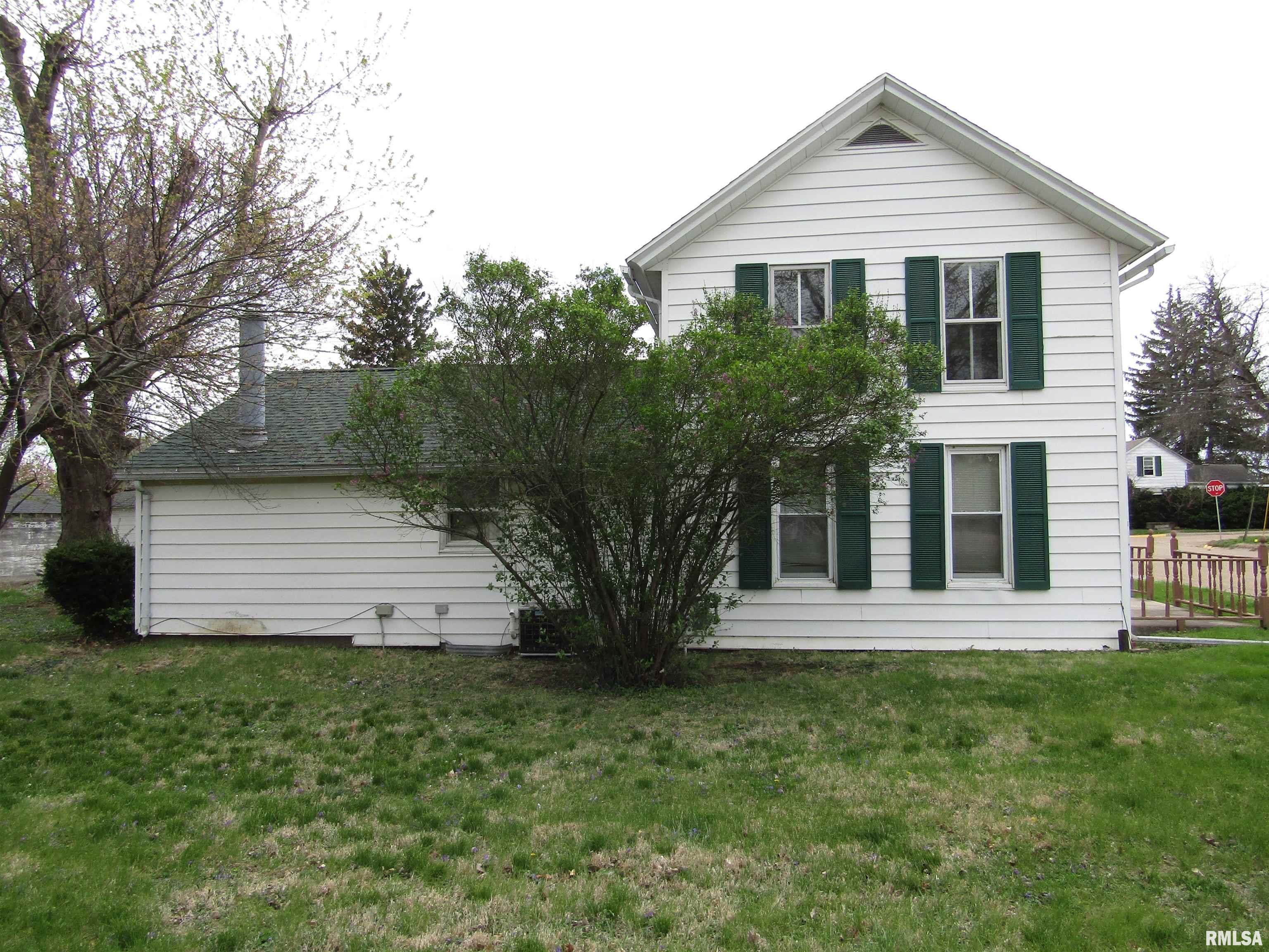 307 South Maple Street Lewistown, IL 61542 - Photo 4 of 31