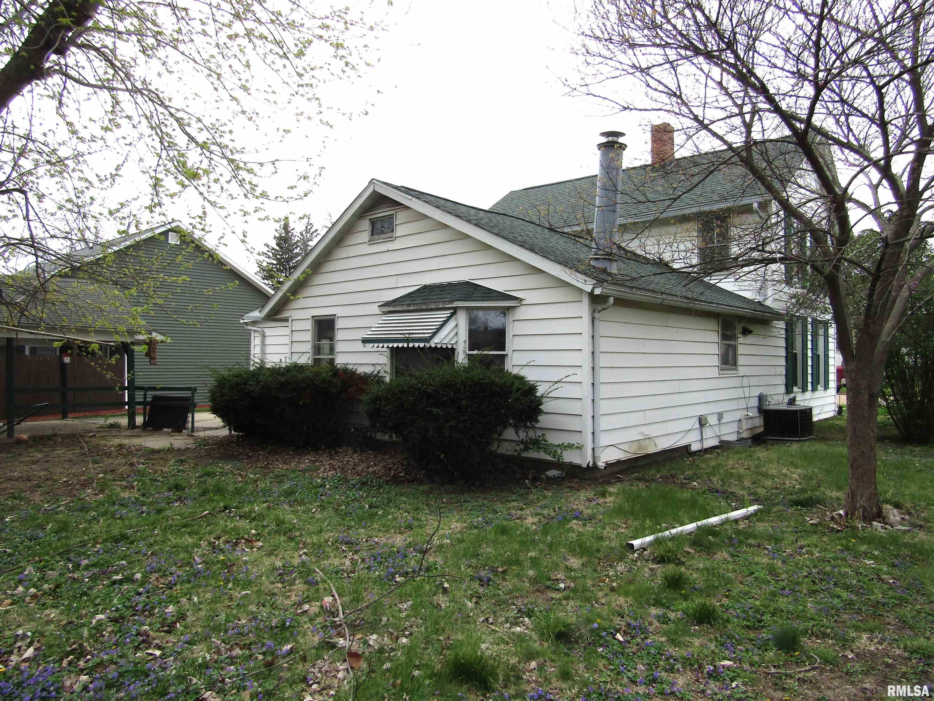 307 South Maple Street Lewistown, IL 61542 - Photo 5 of 31