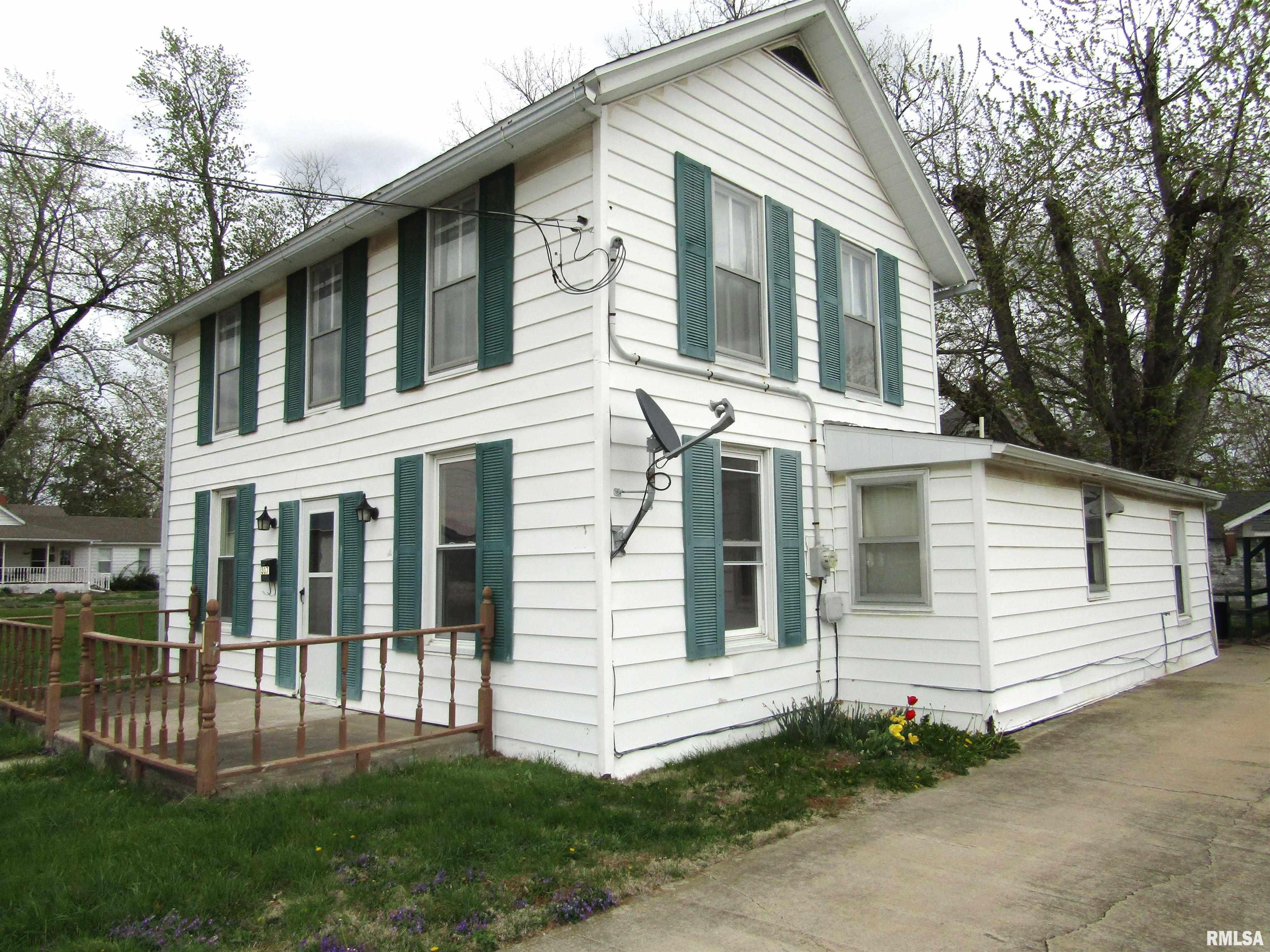 307 South Maple Street Lewistown, IL 61542 - Photo 8 of 31