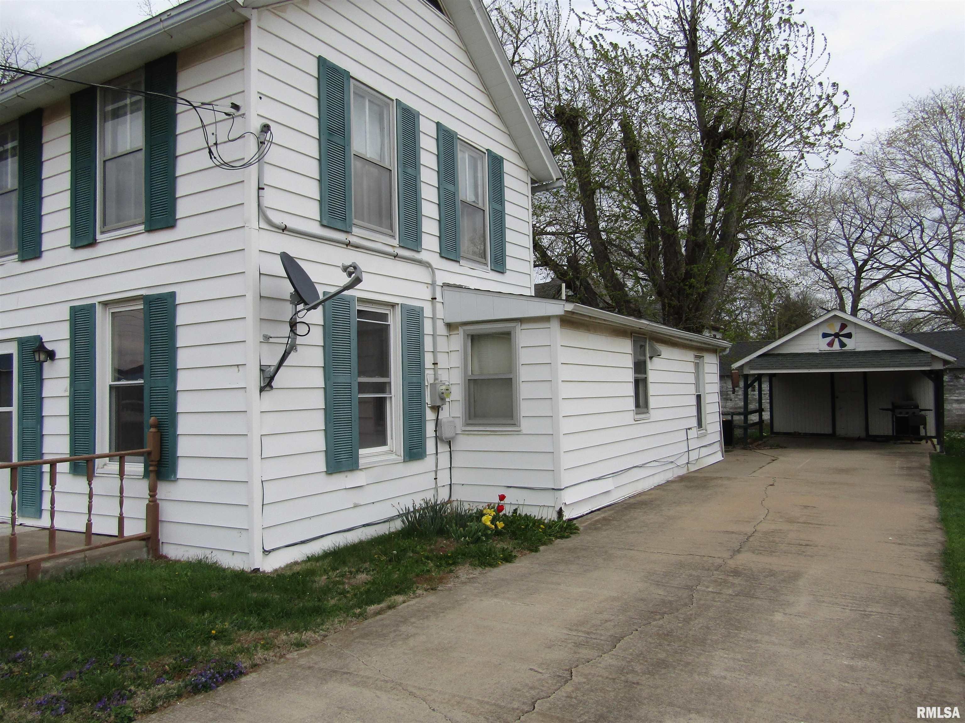 307 South Maple Street Lewistown, IL 61542 - Photo 9 of 31