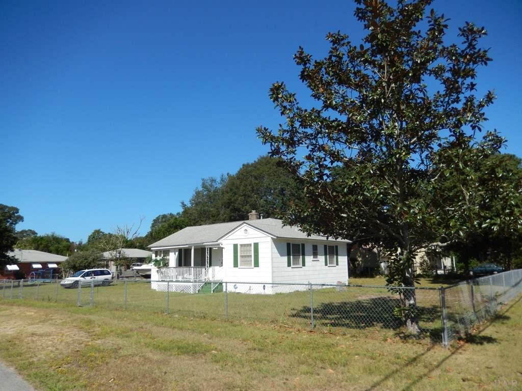 300 Ruberia Avenue Pensacola, FL 32507 - Photo 3 of 38 Gallery Image 3
