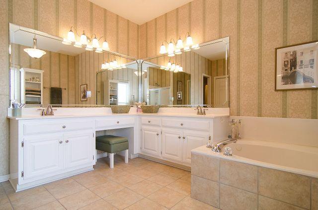 500 Fairway Trail Springfield, TN 37172 - Photo 11 of 19 Enjoy your solitude in this Big Master Bath with seperate tub and shower