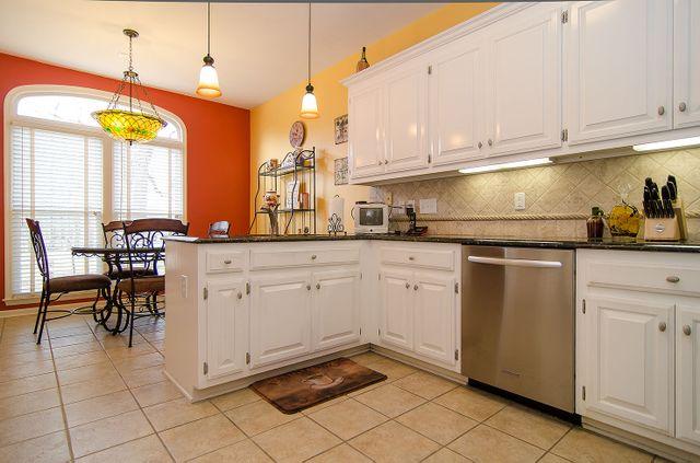 500 Fairway Trail Springfield, TN 37172 - Photo 9 of 19 Great informal dinning space right off of kitchen!