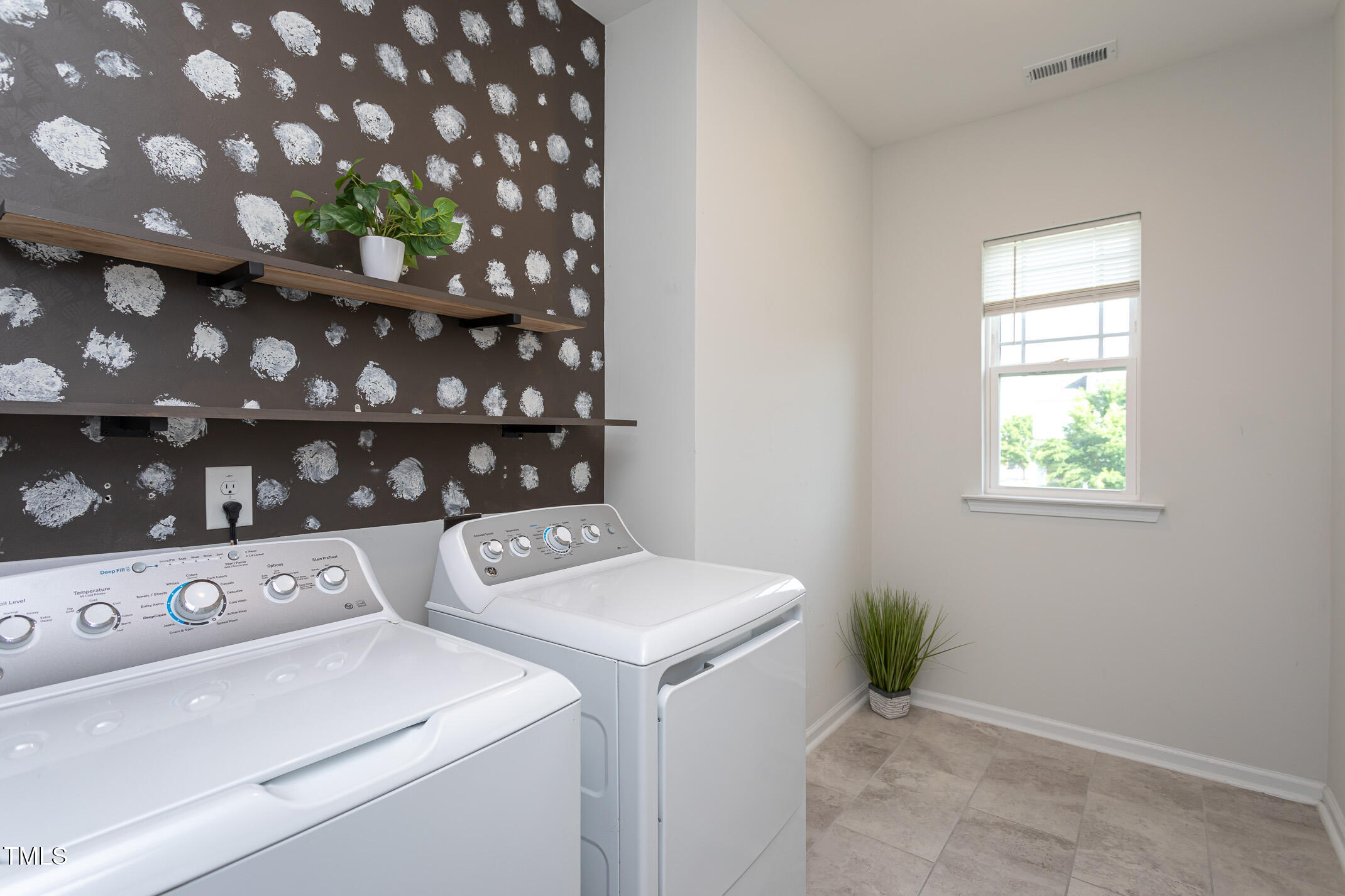 5200 Beckom Street Raleigh, NC 27616 - Photo 23 of 39 Large Laundry Room - 2nd Level