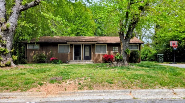 $280,000 | 475 13th Avenue Northeast, Hickory, NC 28601