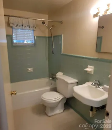 $280,000 | 475 13th Avenue Northeast, Hickory, NC 28601