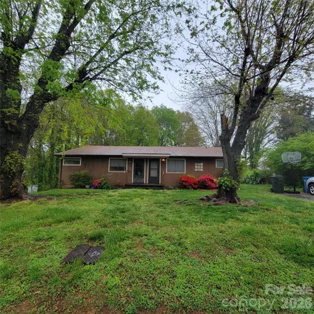 $280,000 | 475 13th Avenue Northeast, Hickory, NC 28601