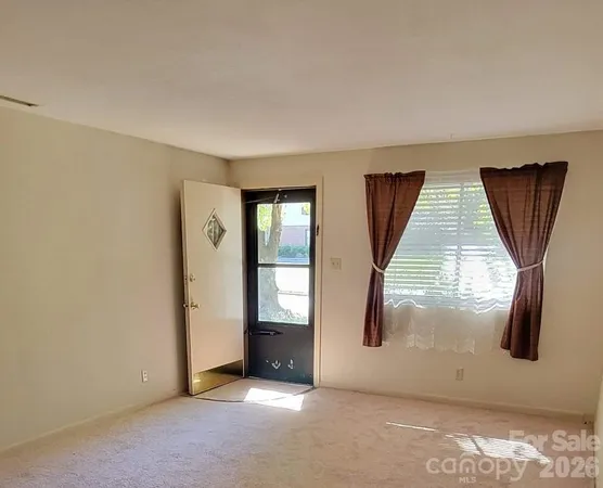 $280,000 | 475 13th Avenue Northeast, Hickory, NC 28601