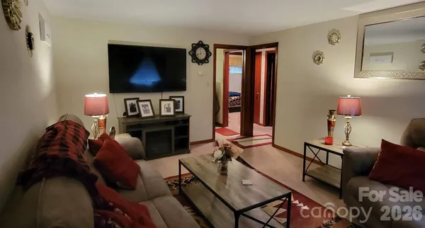 $280,000 | 475 13th Avenue Northeast, Hickory, NC 28601