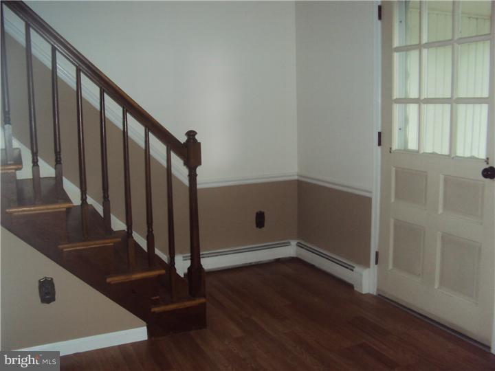 9 Maureen Road Holland, PA 18966 - Photo 3 of 20